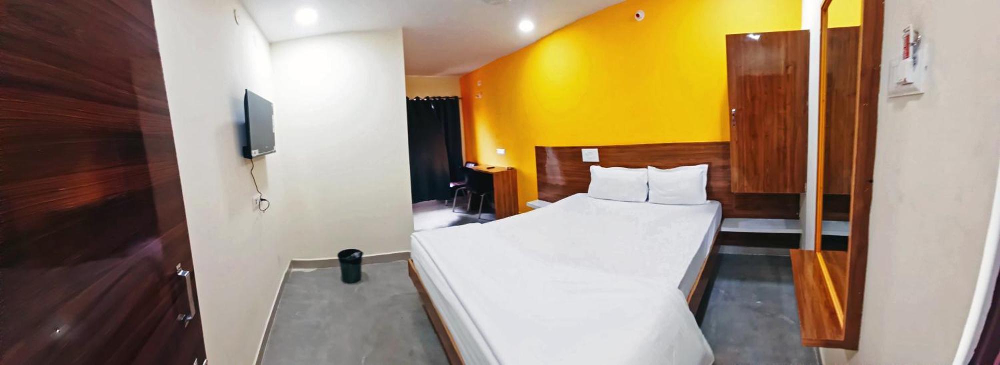 Udupi Deluxe Lodge Gulbarga Kalaburagi Exterior foto