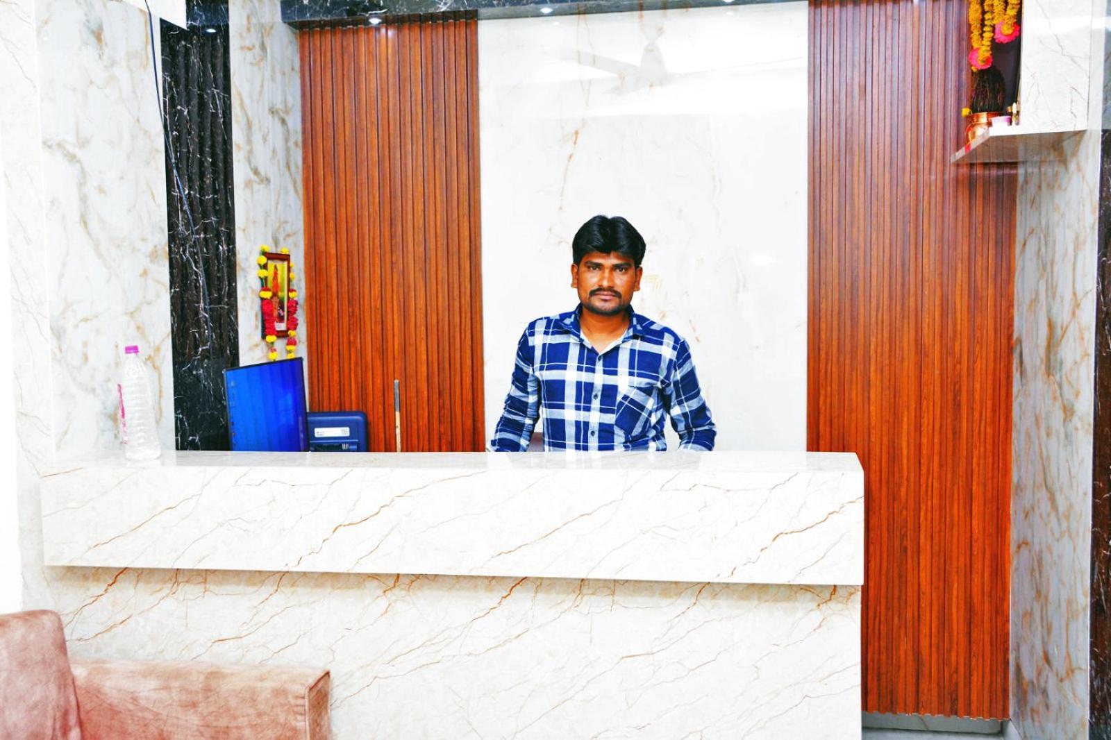 Udupi Deluxe Lodge Gulbarga Kalaburagi Exterior foto