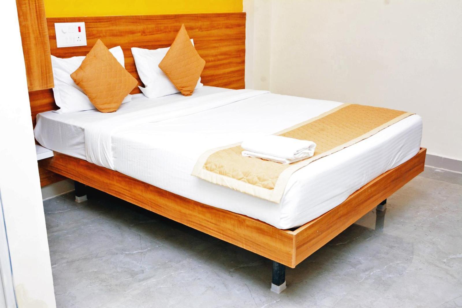 Udupi Deluxe Lodge Gulbarga Kalaburagi Exterior foto