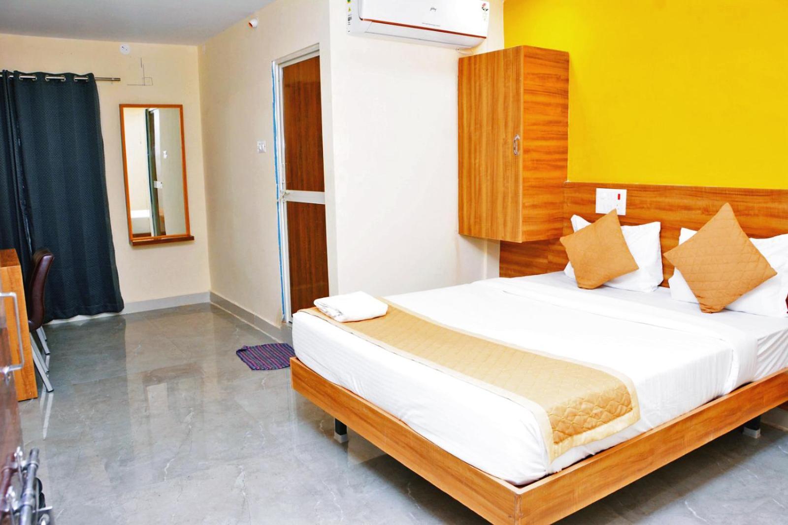 Udupi Deluxe Lodge Gulbarga Kalaburagi Exterior foto