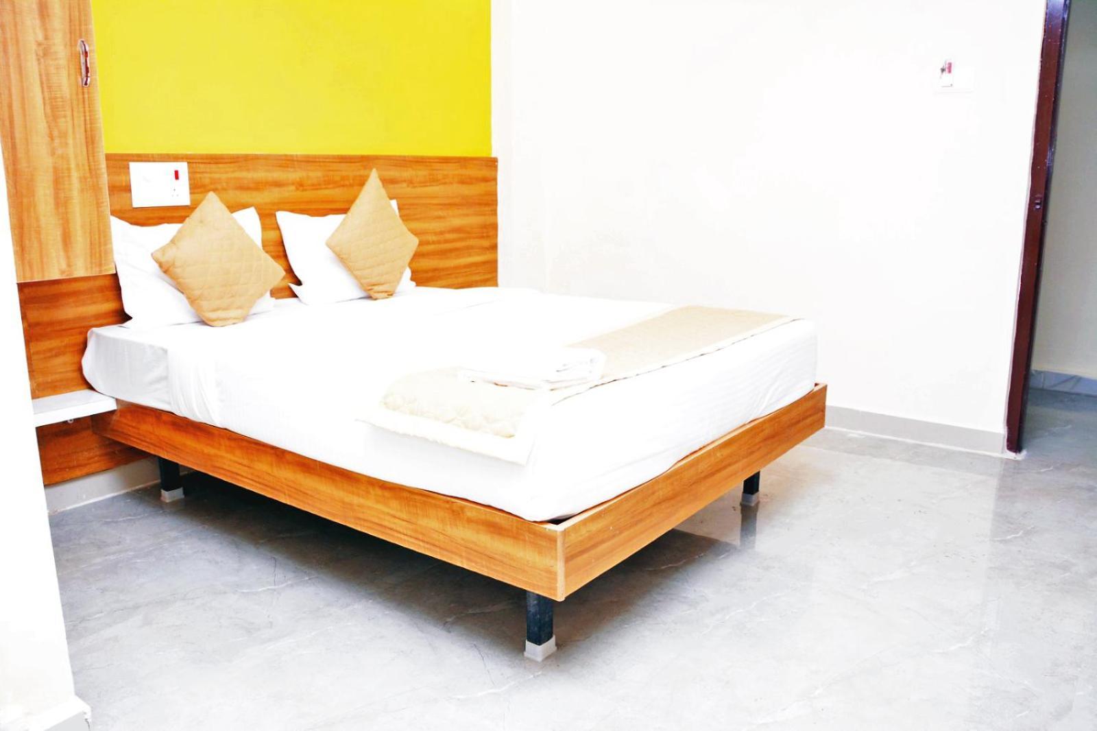 Udupi Deluxe Lodge Gulbarga Kalaburagi Exterior foto